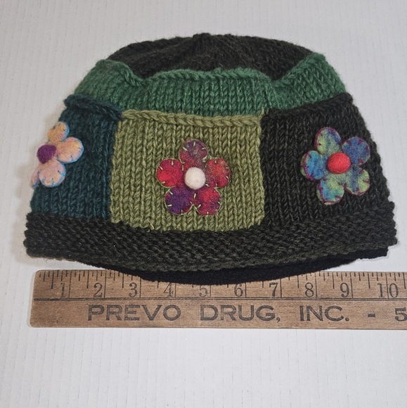 NEW Crochet Knit Felt Flowers stained glass windows beanie hat wool - Picture 10 of 14